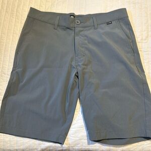 Travis Mathew- Golf Shorts 9’